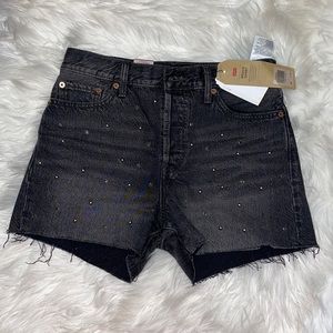 3 for $50🎉NWT Levi’s stuffed and jeweled wedgie short